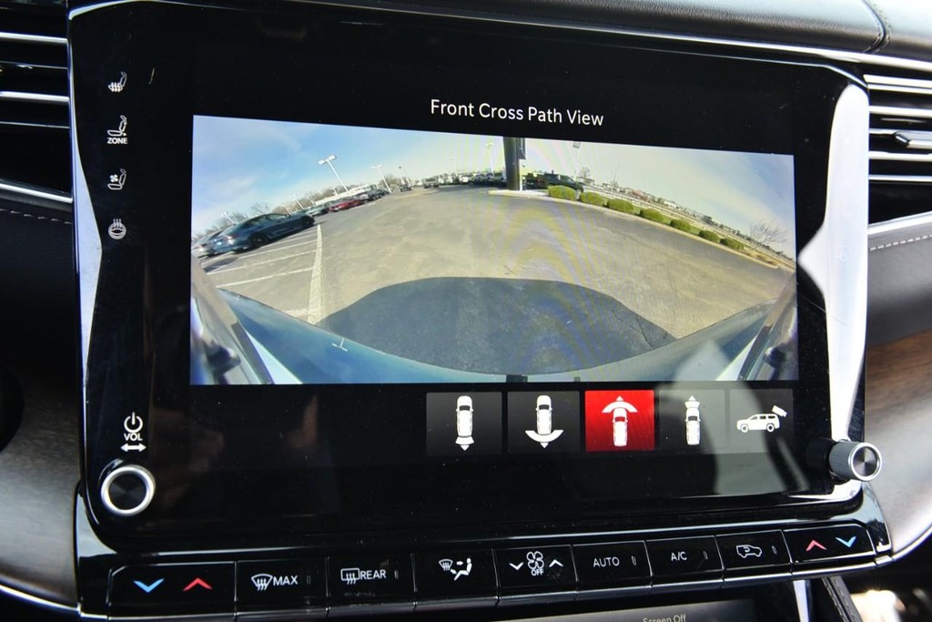 Jeep Grand Wagoneer Vehicle Image 15