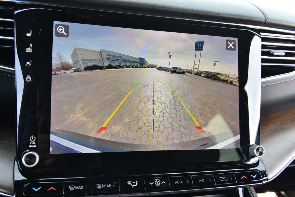 Jeep Grand Wagoneer Vehicle Image 17