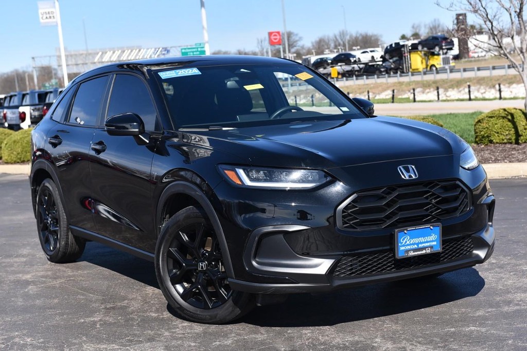 Honda HR-V Vehicle Full-screen Gallery Image 2