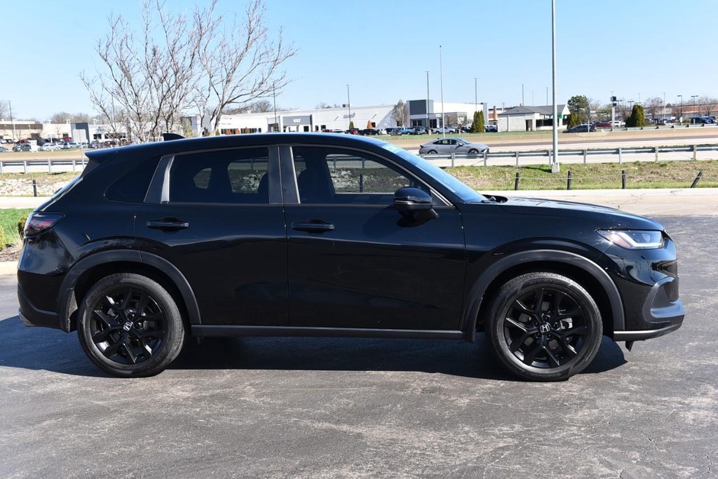 Honda HR-V Vehicle Full-screen Gallery Image 5