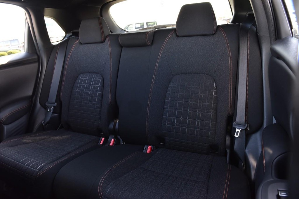 Honda HR-V Vehicle Full-screen Gallery Image 22