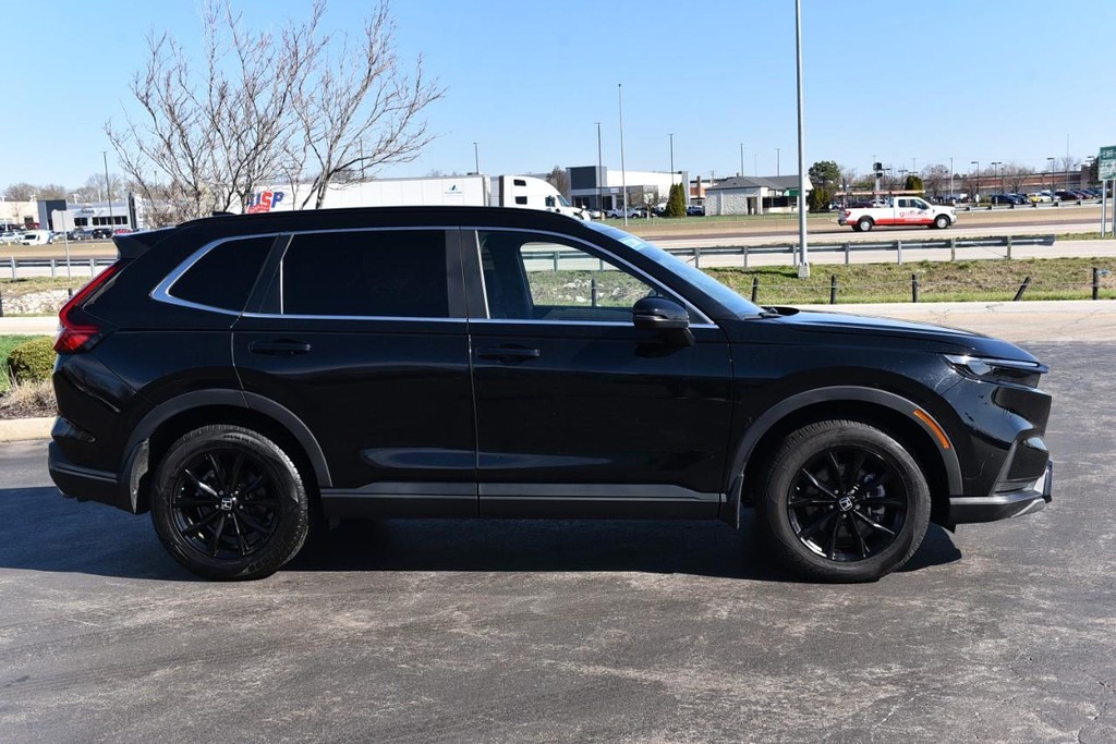 Honda CR-V Hybrid Vehicle Image 05