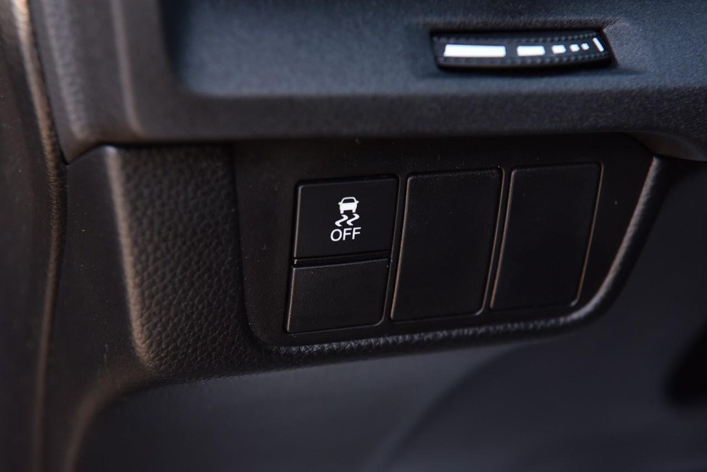 Honda CR-V Hybrid Vehicle Image 10