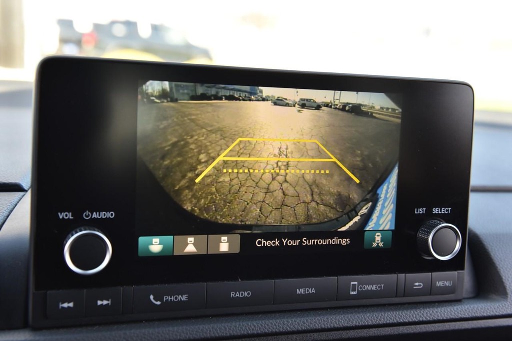 Honda CR-V Hybrid Vehicle Image 12