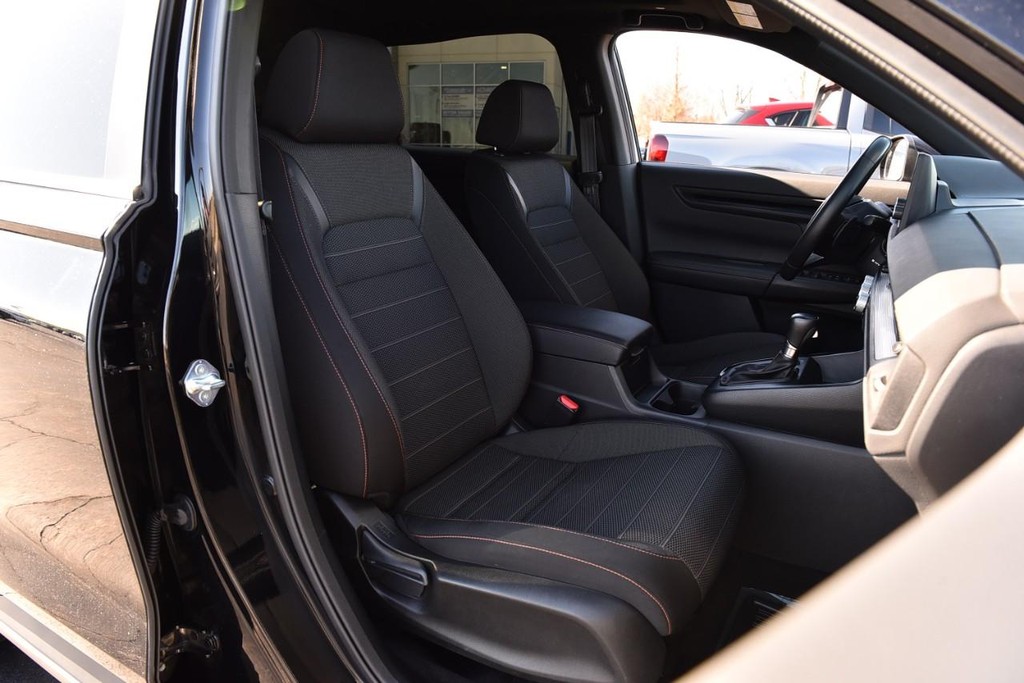 Honda CR-V Hybrid Vehicle Image 21