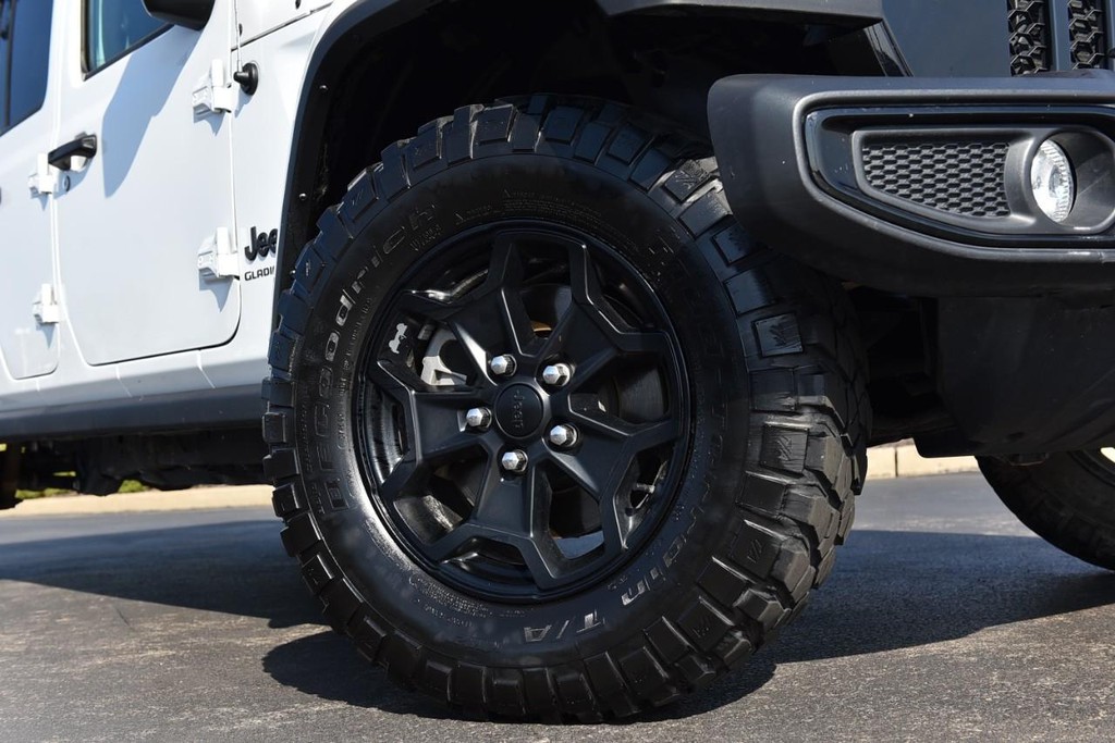 Jeep Gladiator Vehicle Image 03