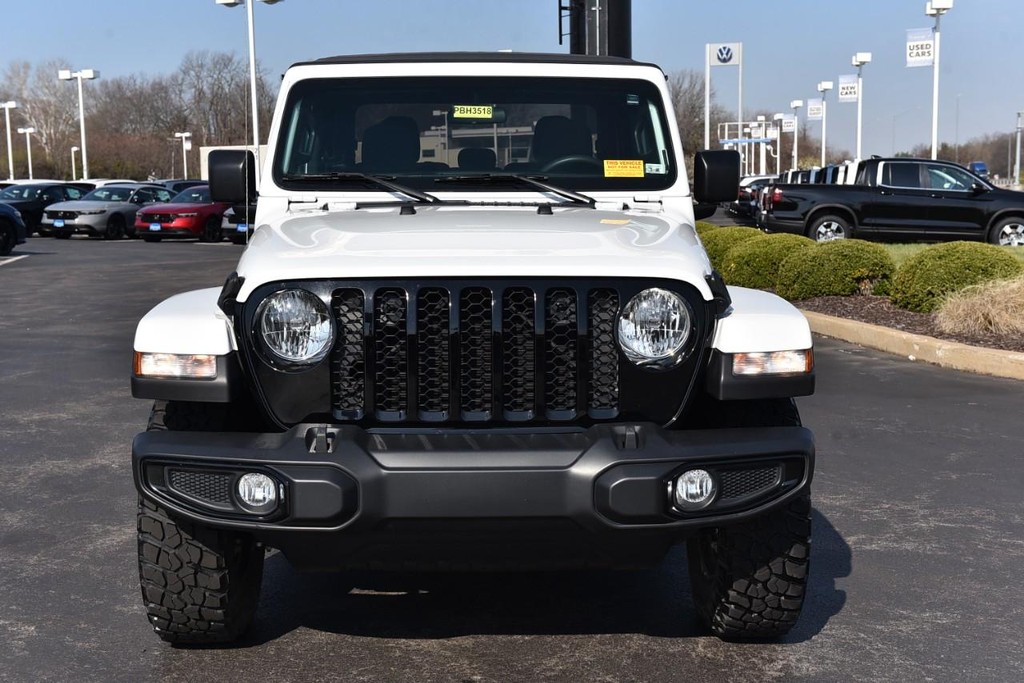 Jeep Gladiator Vehicle Image 04