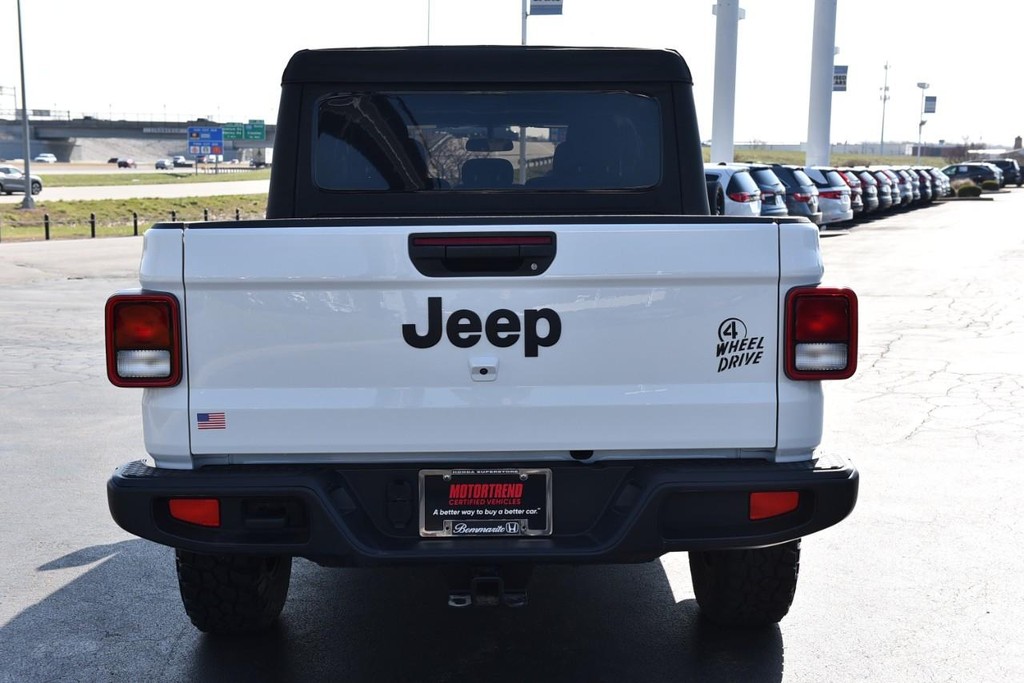 Jeep Gladiator Vehicle Image 06