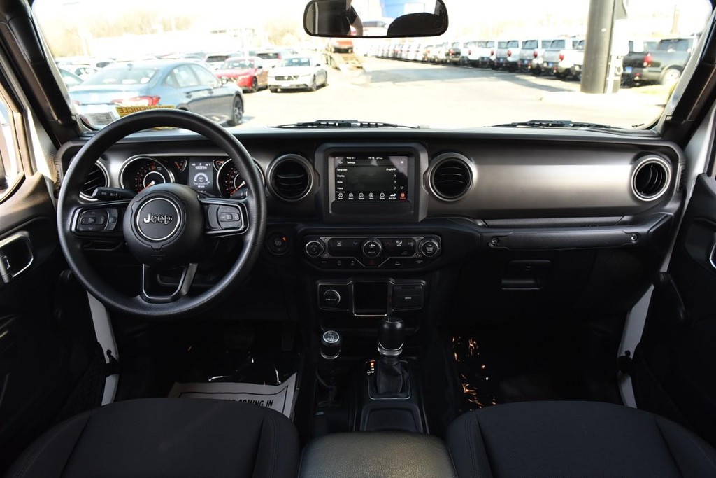 Jeep Gladiator Vehicle Image 08