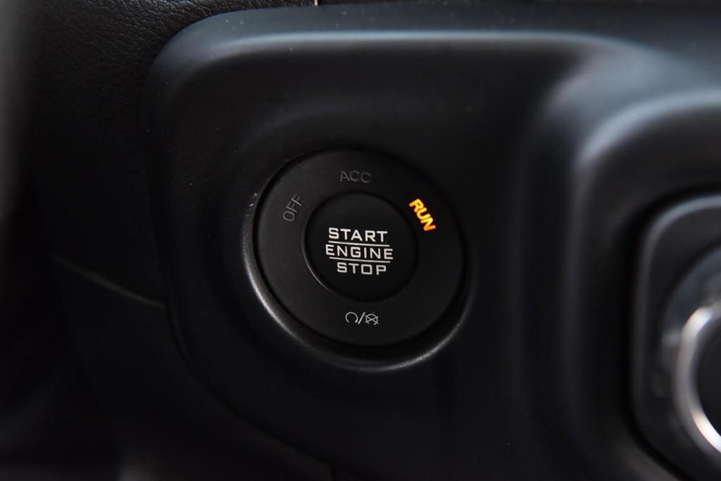 Jeep Gladiator Vehicle Image 17