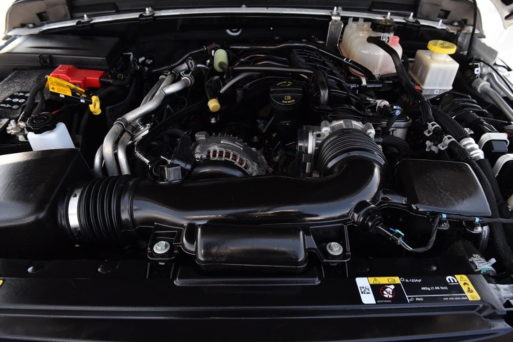 Jeep Gladiator Vehicle Image 23