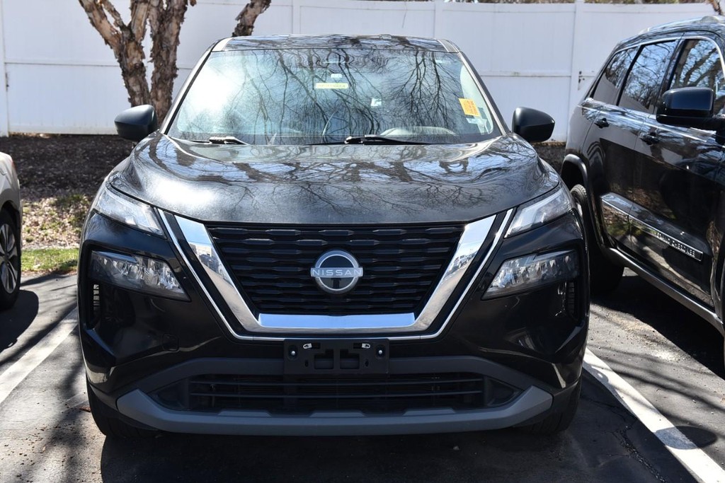 Nissan Rogue Vehicle Image 03