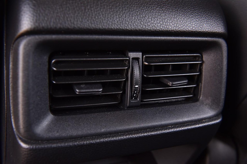 Honda CR-V Vehicle Full-screen Gallery Image 26