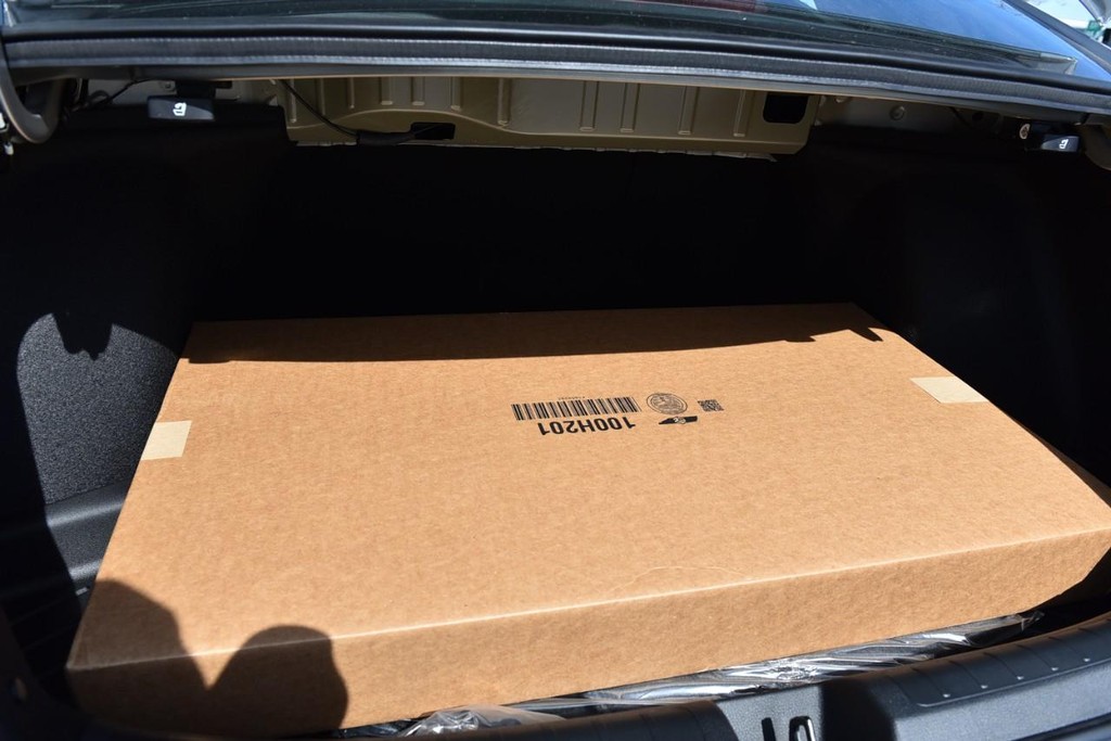 Honda Civic Sedan Vehicle Full-screen Gallery Image 24