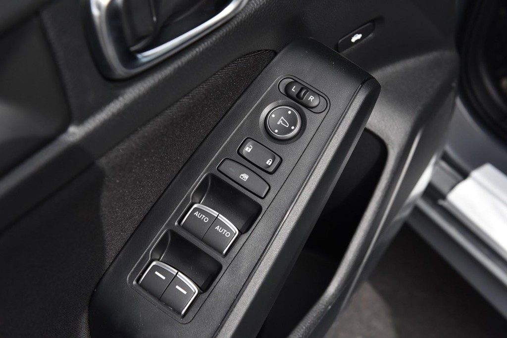 Honda Civic Sedan Vehicle Image 08