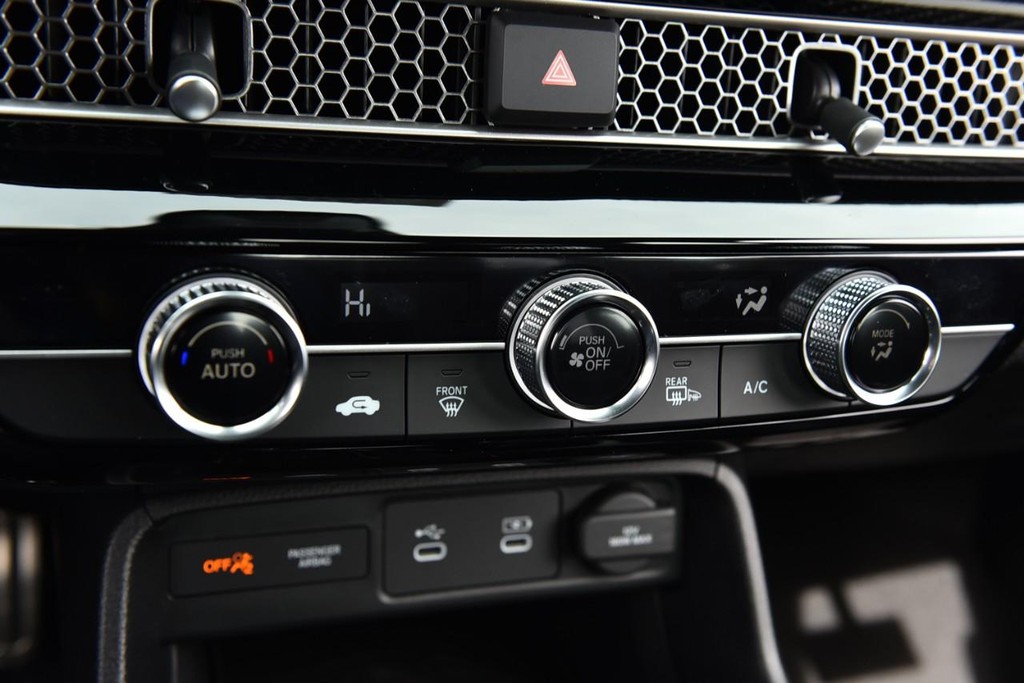 Honda Civic Sedan Vehicle Image 16