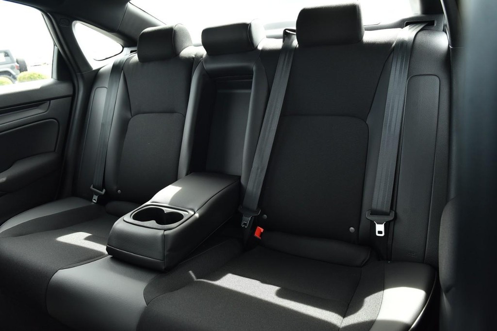 Honda Civic Sedan Vehicle Image 23