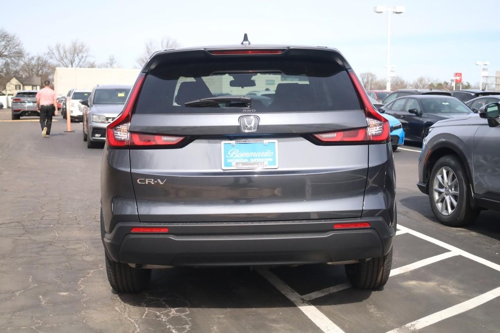 Honda CR-V Vehicle Full-screen Gallery Image 5