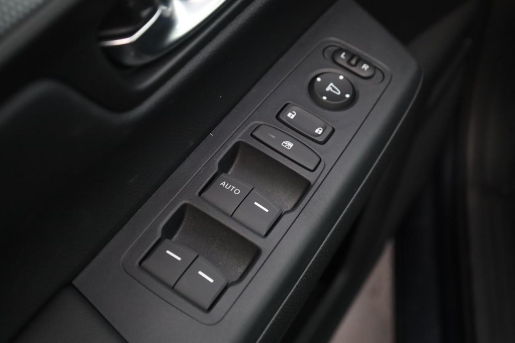 Honda CR-V Vehicle Full-screen Gallery Image 10