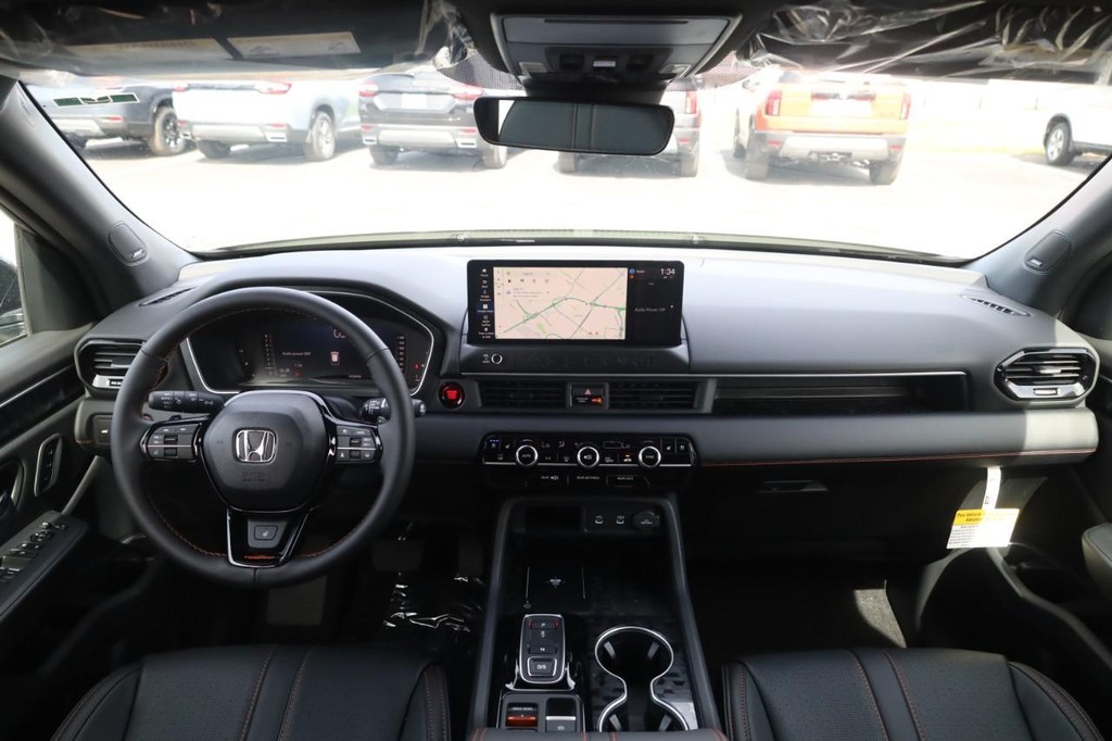 Honda Passport Vehicle Full-screen Gallery Image 6