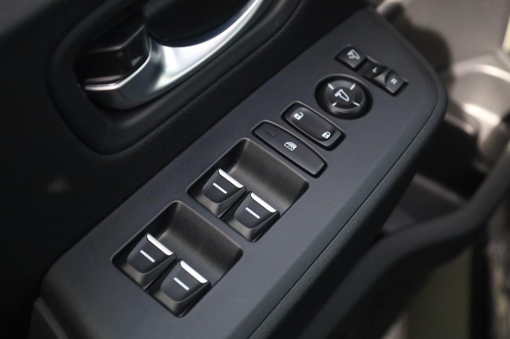 Honda Passport Vehicle Full-screen Gallery Image 10