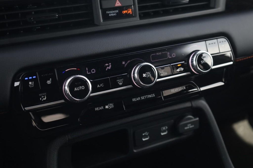 Honda Passport Vehicle Full-screen Gallery Image 16