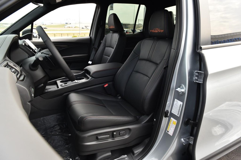 Honda Ridgeline Vehicle Image 25