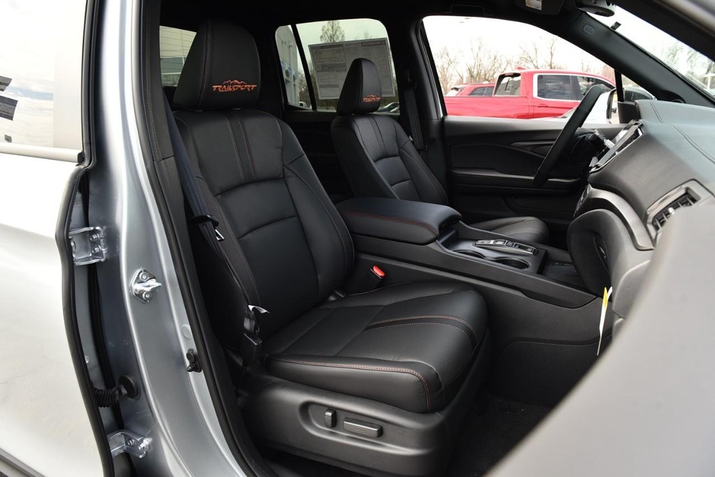 Honda Ridgeline Vehicle Image 26