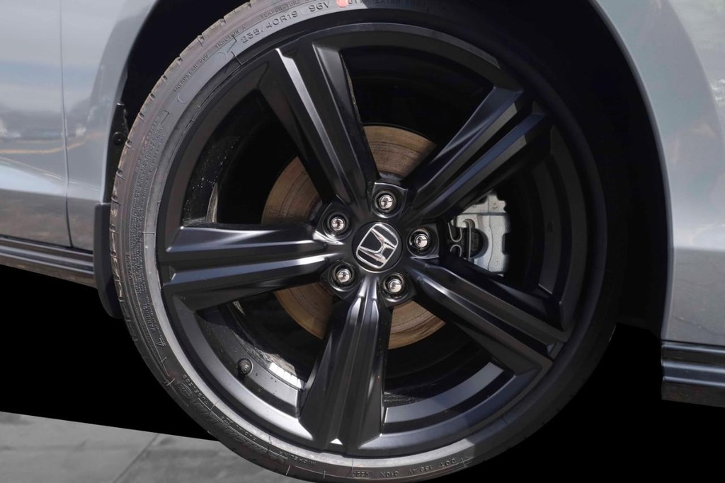 Honda Accord Hybrid Vehicle Image 03