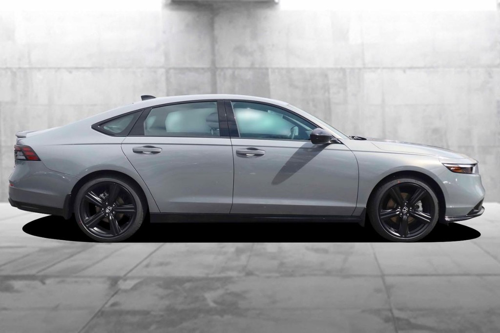 Honda Accord Hybrid Vehicle Image 05