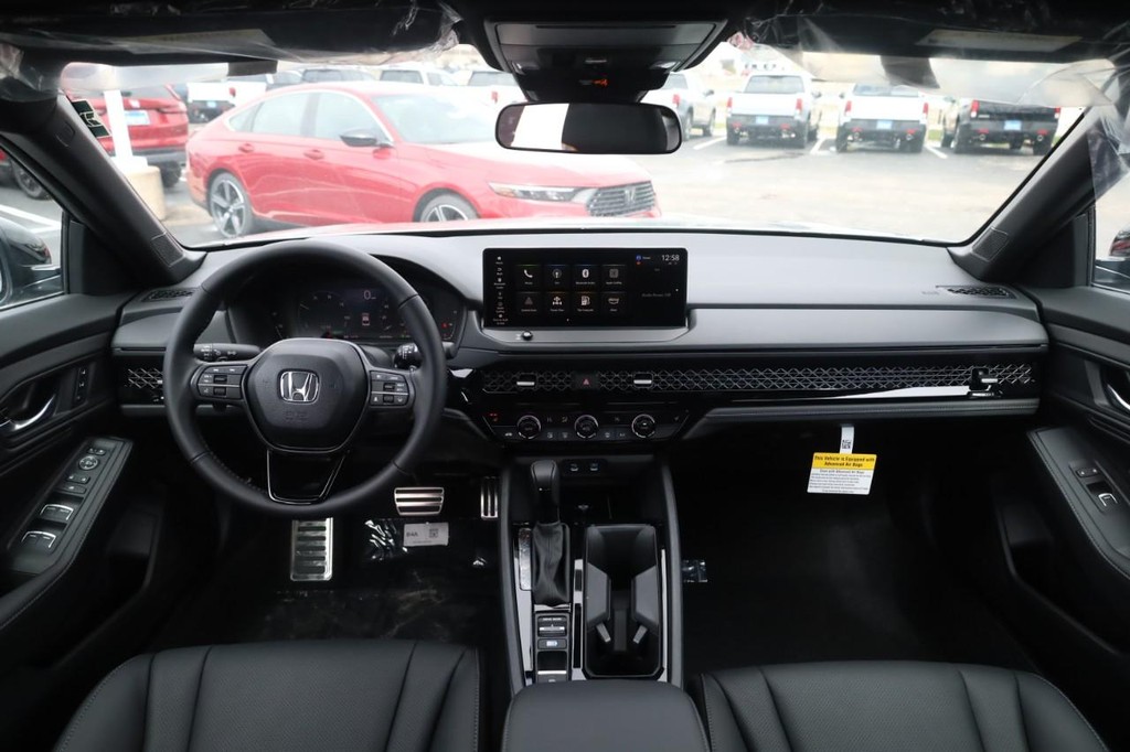 Honda Accord Hybrid Vehicle Image 07