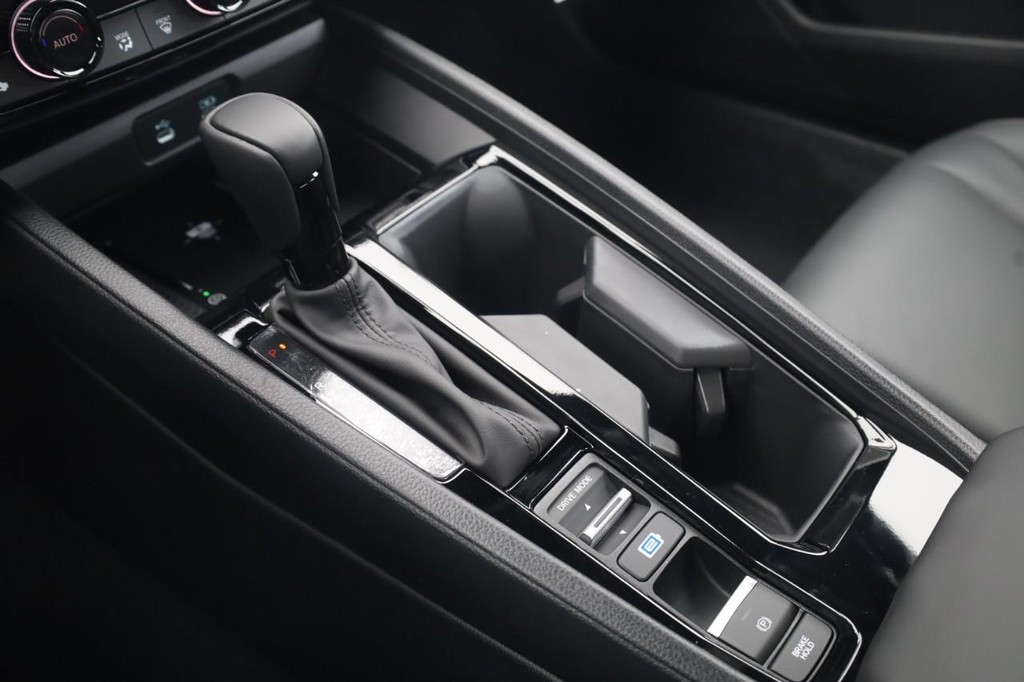 Honda Accord Hybrid Vehicle Image 18