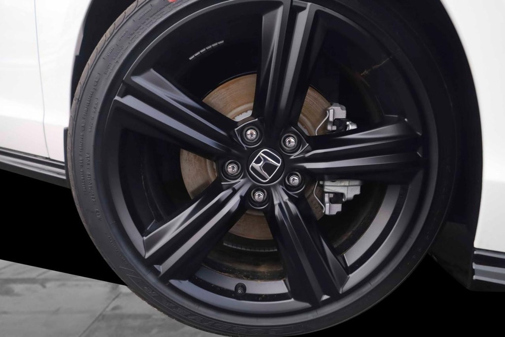 Honda Accord Hybrid Vehicle Image 03