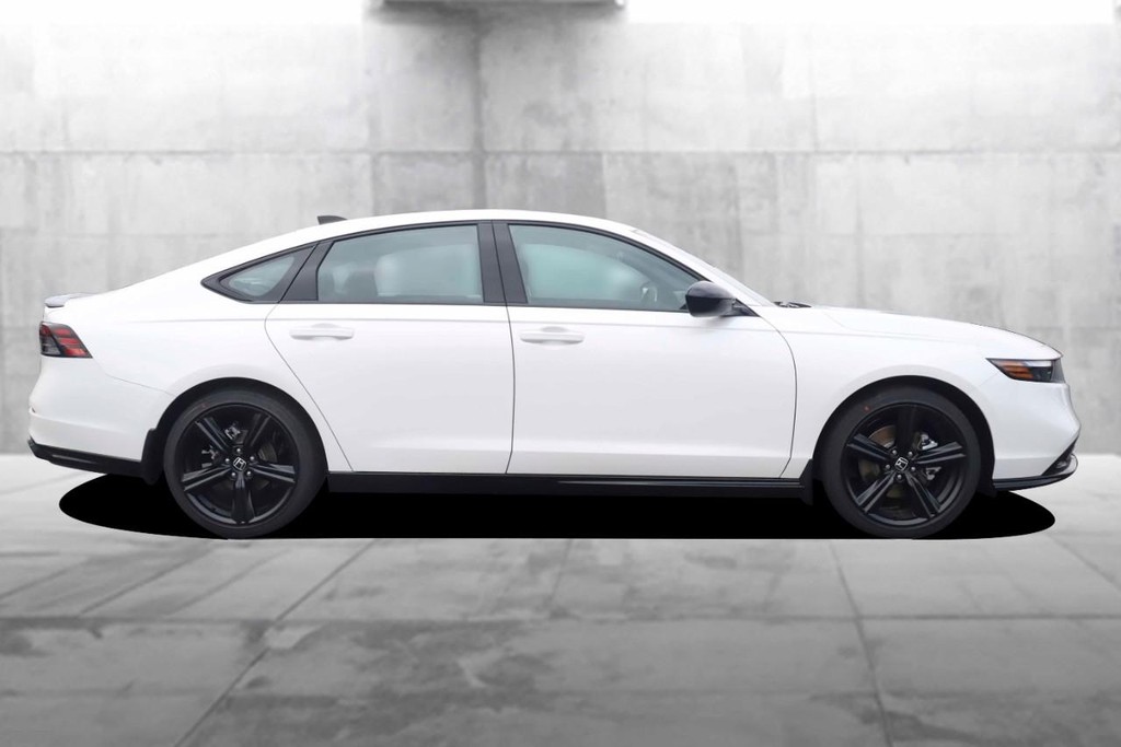 Honda Accord Hybrid Vehicle Image 05