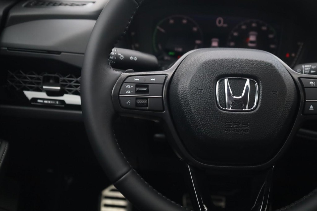 Honda Accord Hybrid Vehicle Image 10