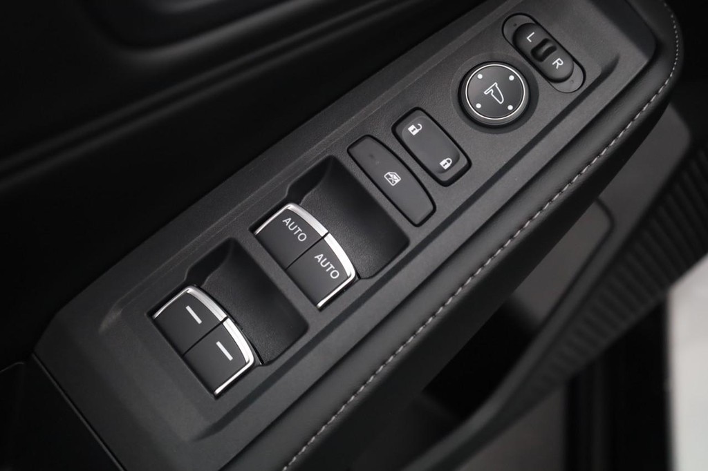 Honda Accord Hybrid Vehicle Image 11