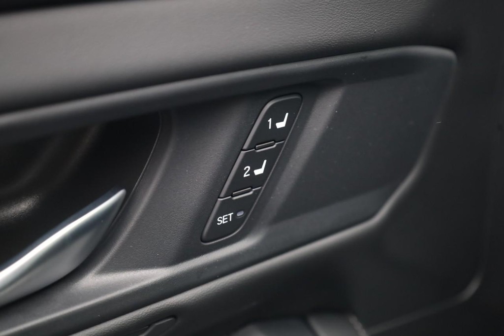 Honda Accord Hybrid Vehicle Image 12