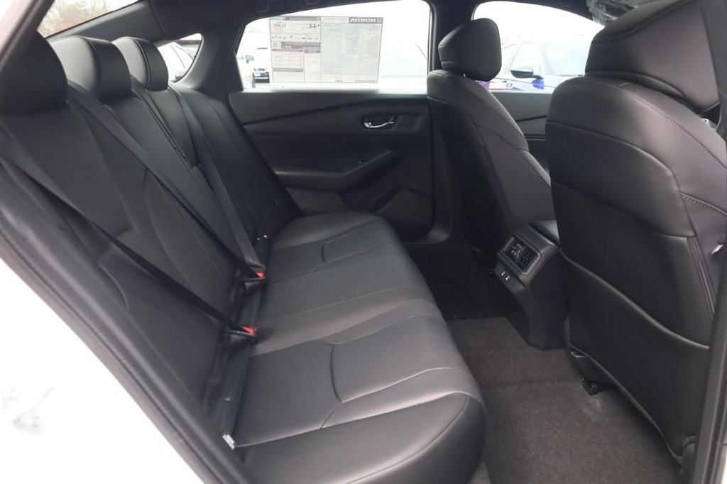 Honda Accord Hybrid Vehicle Image 21