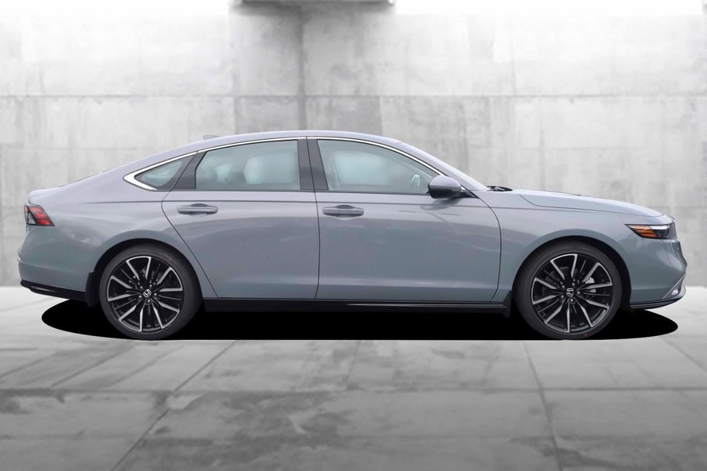 Honda Accord Hybrid Vehicle Image 05