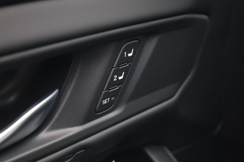 Honda Accord Hybrid Vehicle Image 12