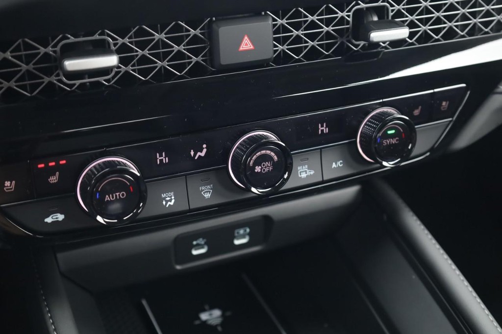 Honda Accord Hybrid Vehicle Image 16