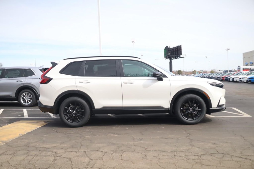 Honda CR-V Hybrid Vehicle Full-screen Gallery Image 4