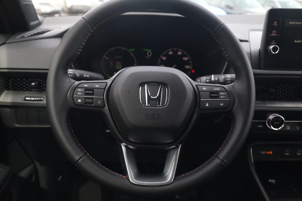 Honda CR-V Hybrid Vehicle Full-screen Gallery Image 7