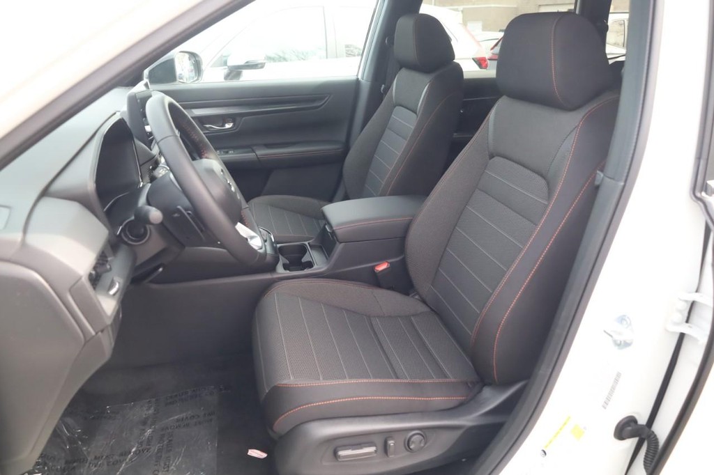 Honda CR-V Hybrid Vehicle Full-screen Gallery Image 17