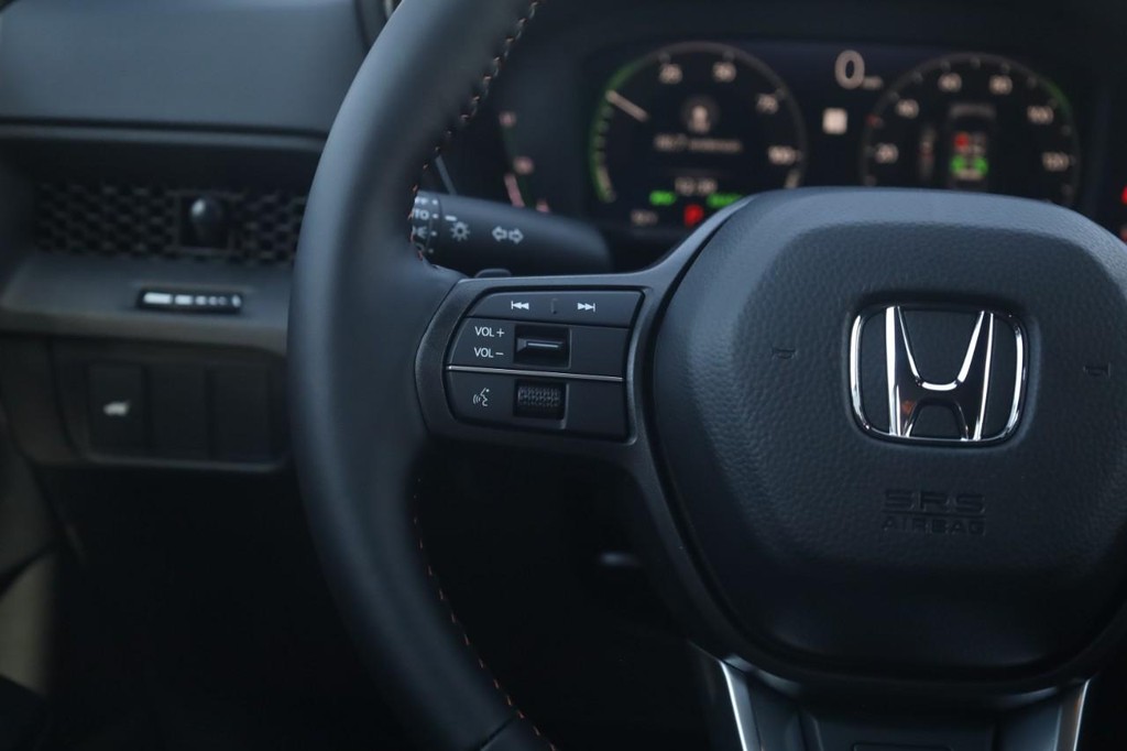 Honda CR-V Hybrid Vehicle Image 10