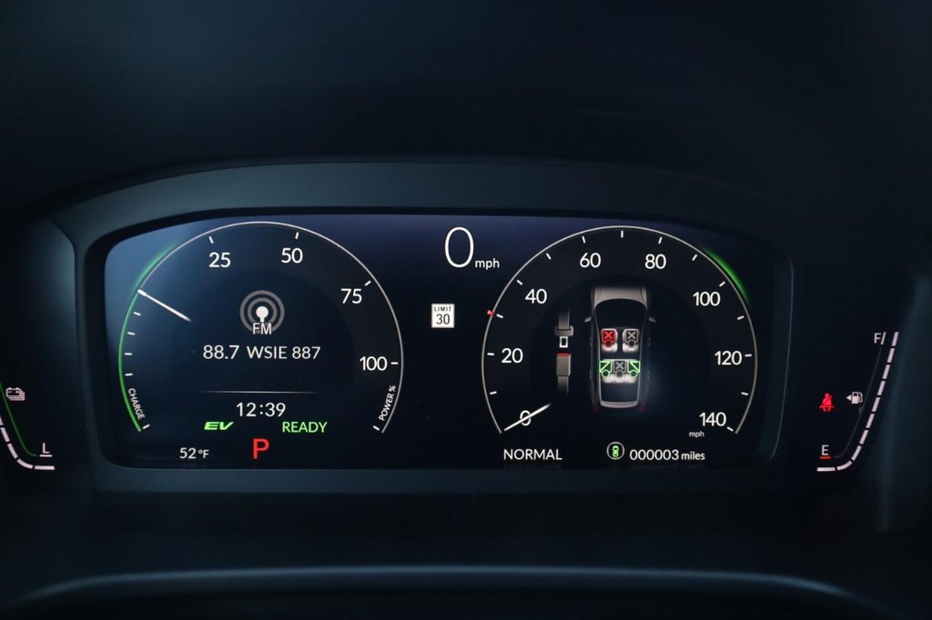 Honda CR-V Hybrid Vehicle Image 13