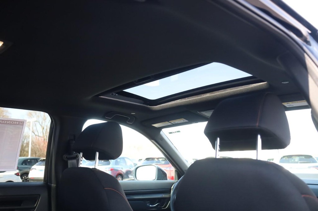 Honda CR-V Hybrid Vehicle Image 22