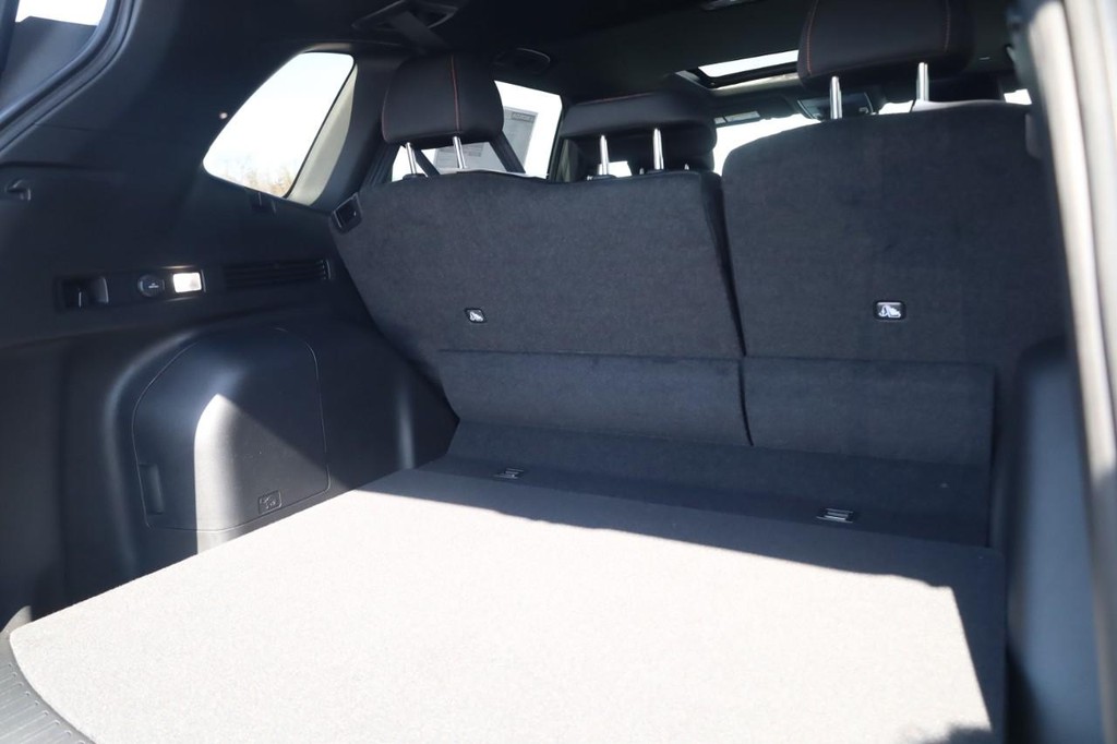 Honda CR-V Hybrid Vehicle Image 23