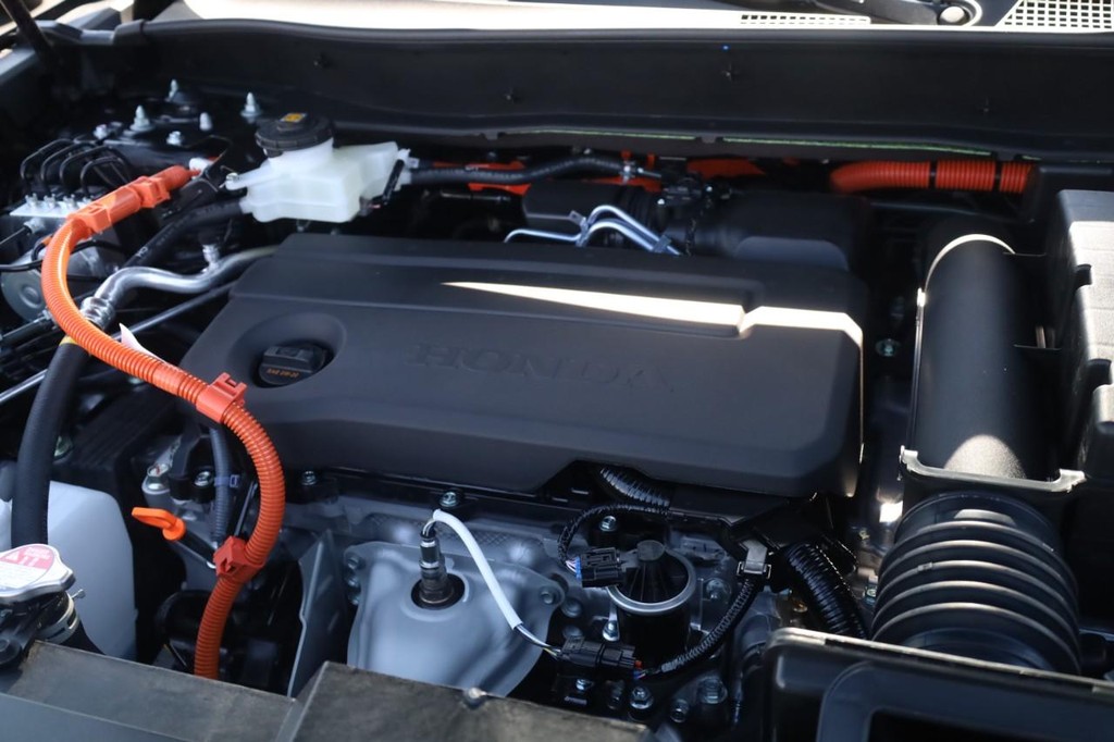Honda CR-V Hybrid Vehicle Image 24