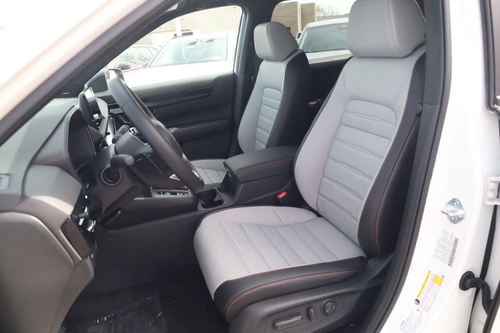 Honda CR-V Hybrid Vehicle Full-screen Gallery Image 19